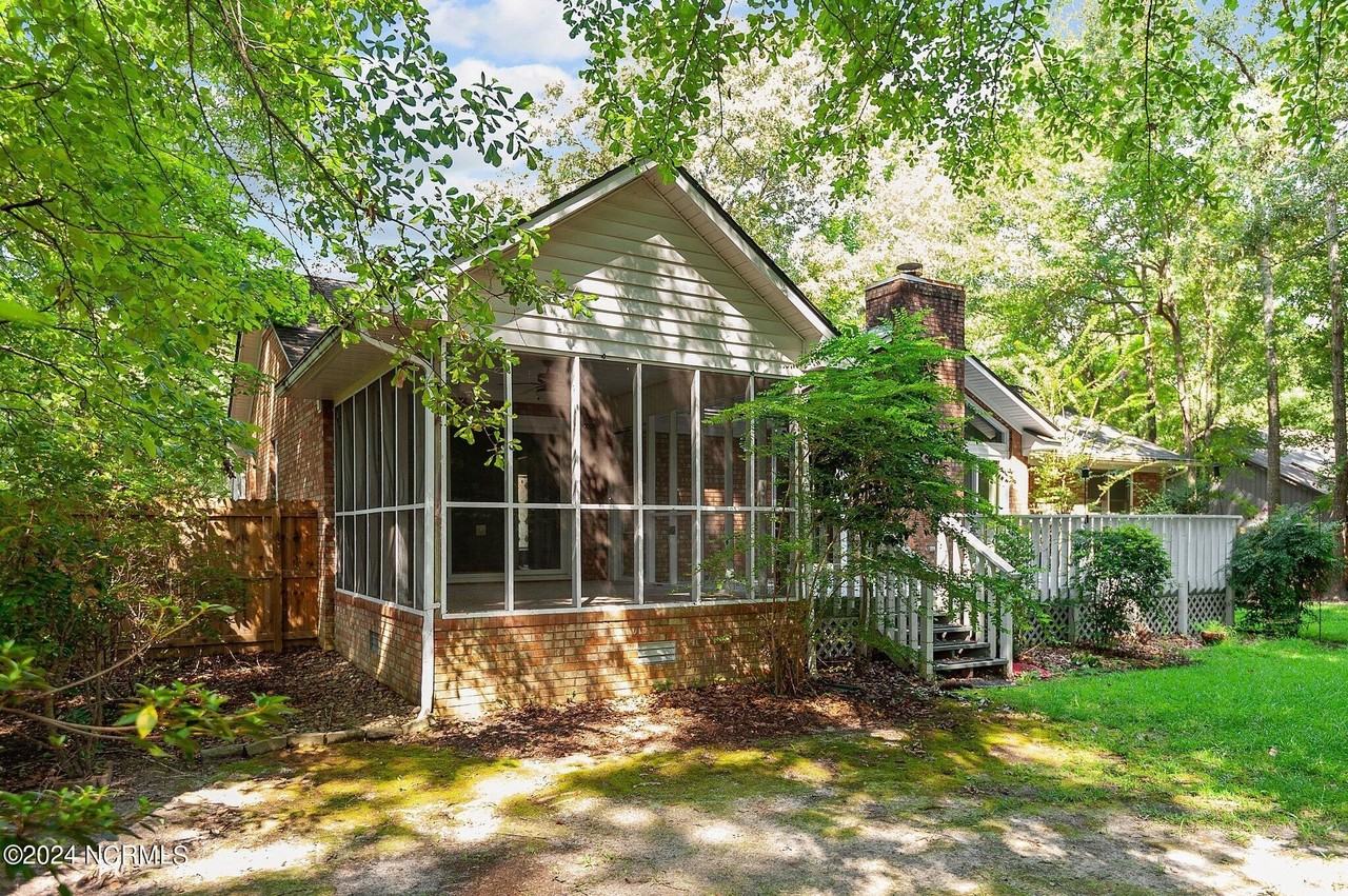 103 Knollwood Ct - Photo 5 of 50