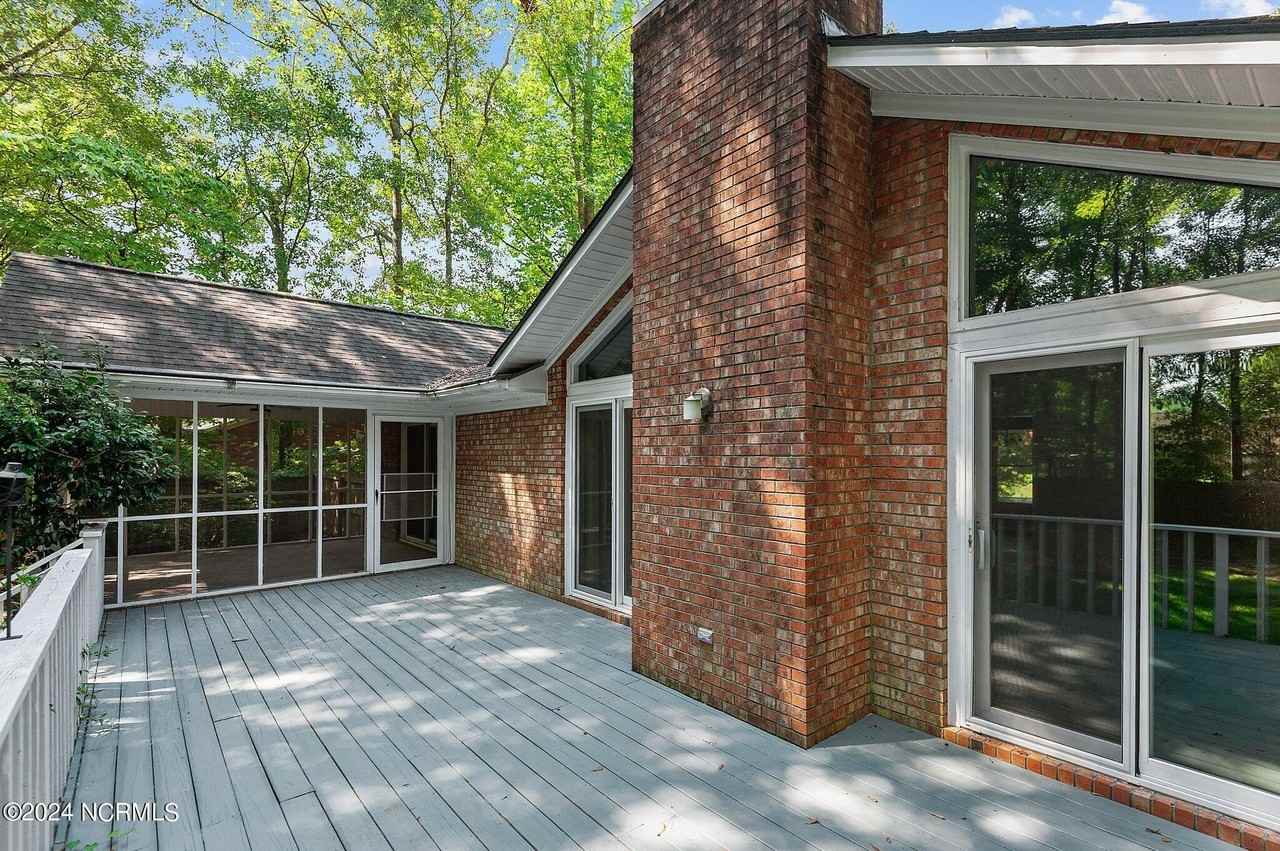 103 Knollwood Ct - Photo 6 of 50