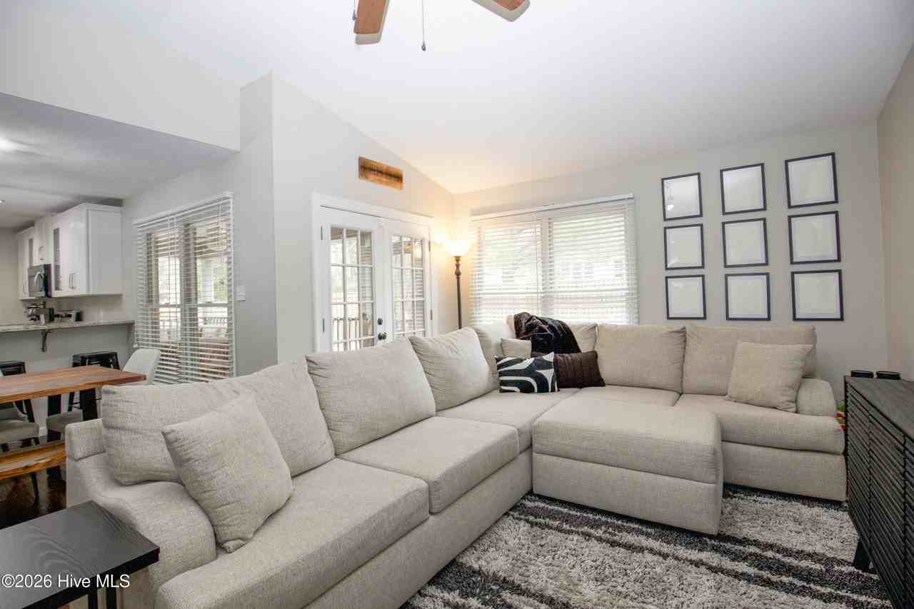 65 Sawmill Rd E - Photo 3 of 42