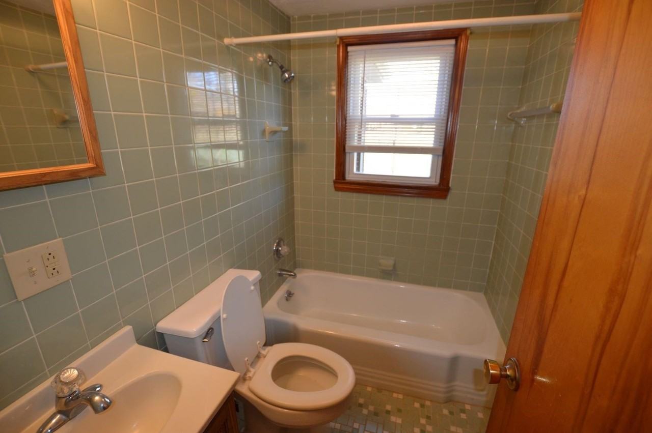 2841 Bloomer Springs Rd - Photo 4 of 15