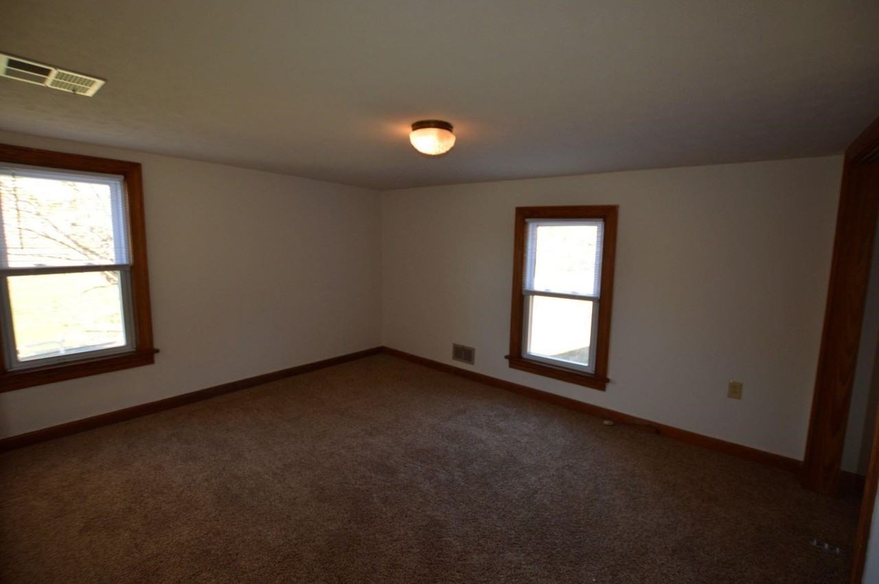 2841 Bloomer Springs Rd - Photo 6 of 15