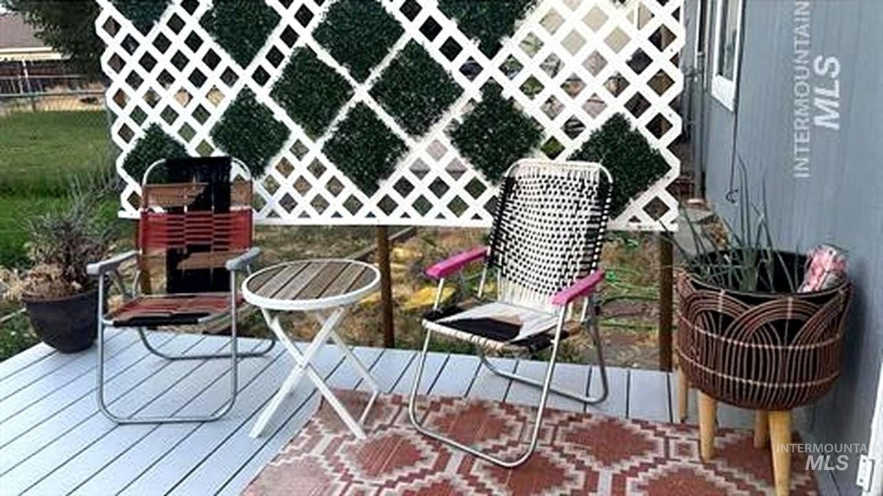 10402 W Cory St - Photo 2 of 17