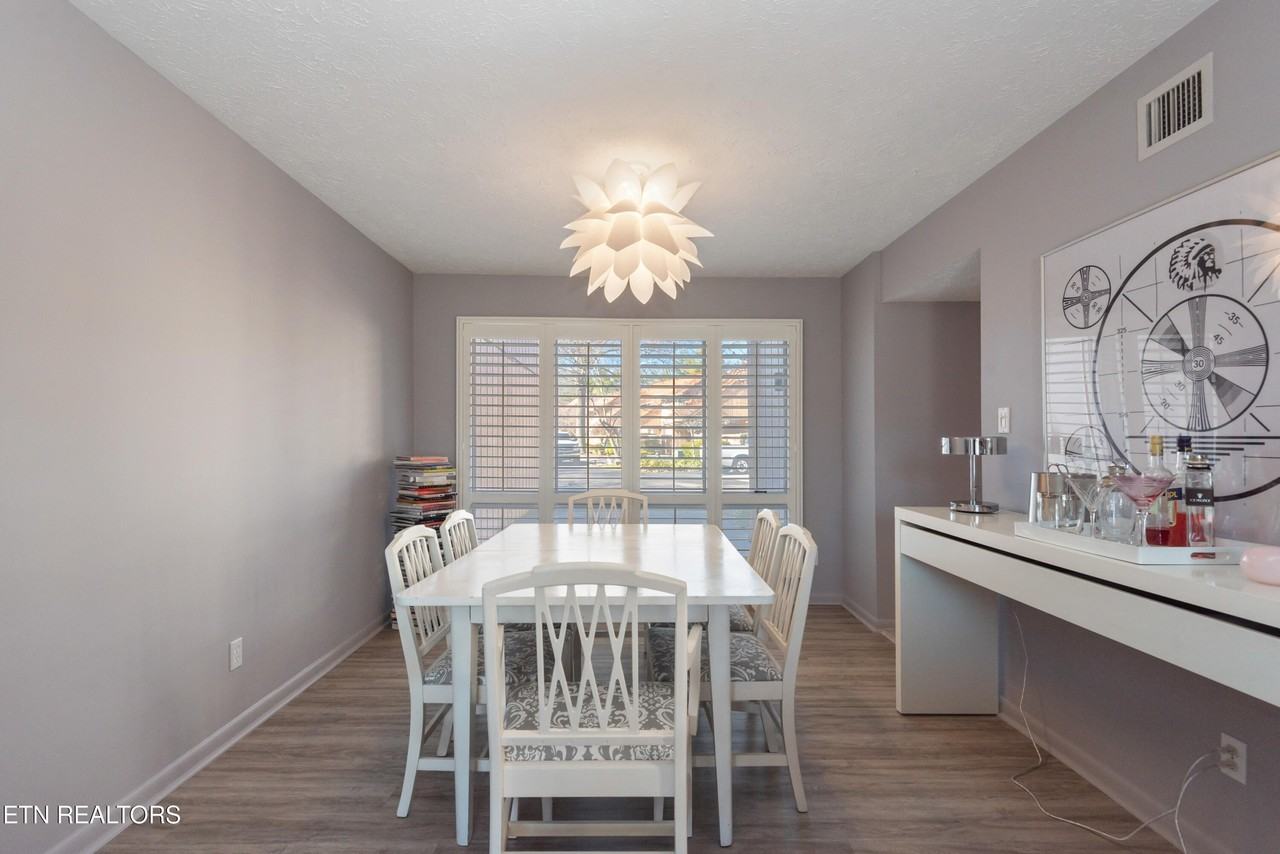 9502 Hidden Oak Way - Photo 6 of 22