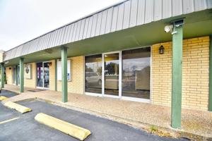 featured image of 961 Water St Ste D #Ste D