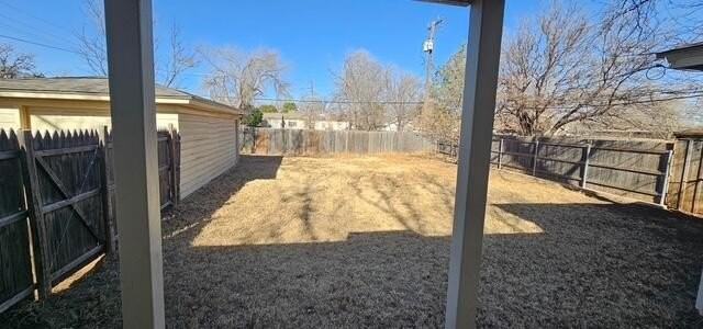 2318 33rd St - Photo 7 of 8