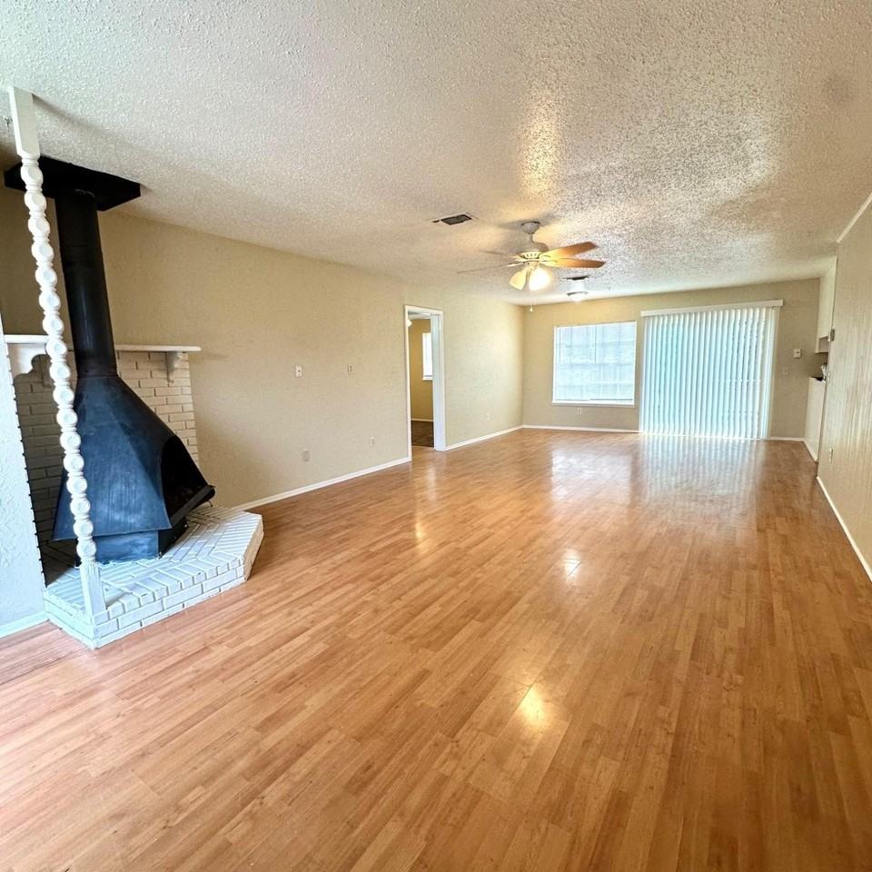 9107 Boston Ave - Photo 2 of 14