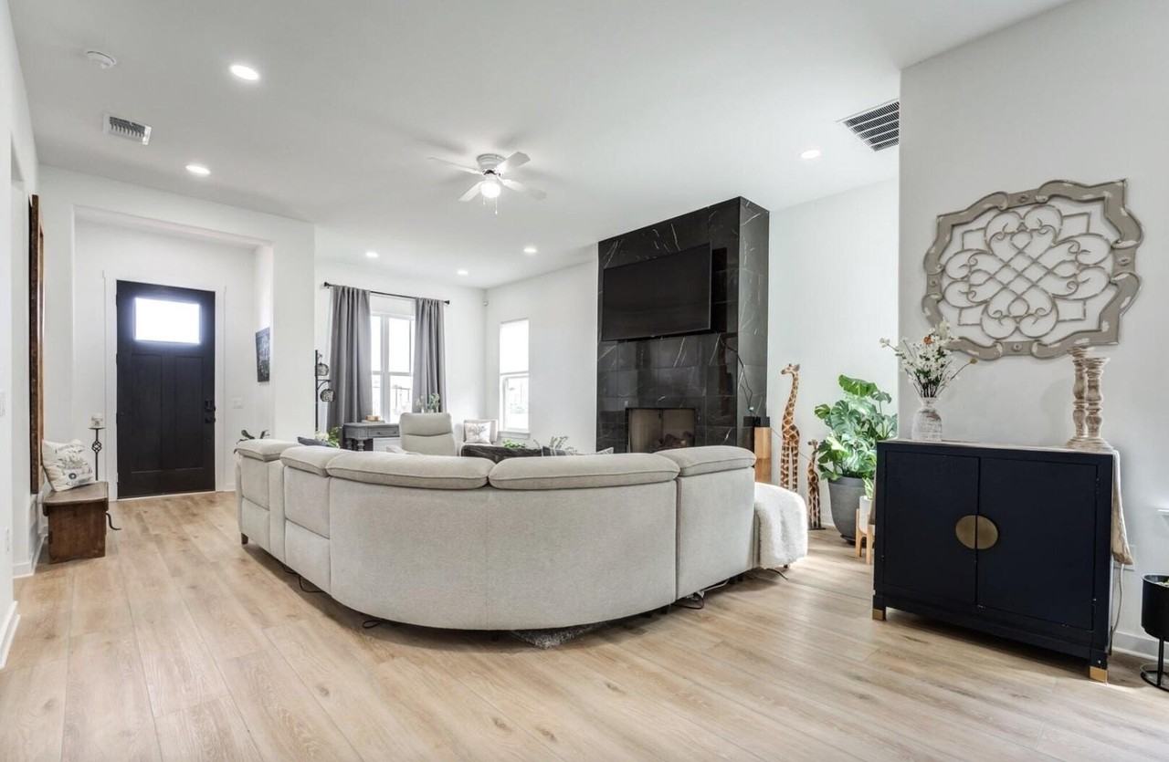 12016 Savannah Ave - Photo 6 of 27