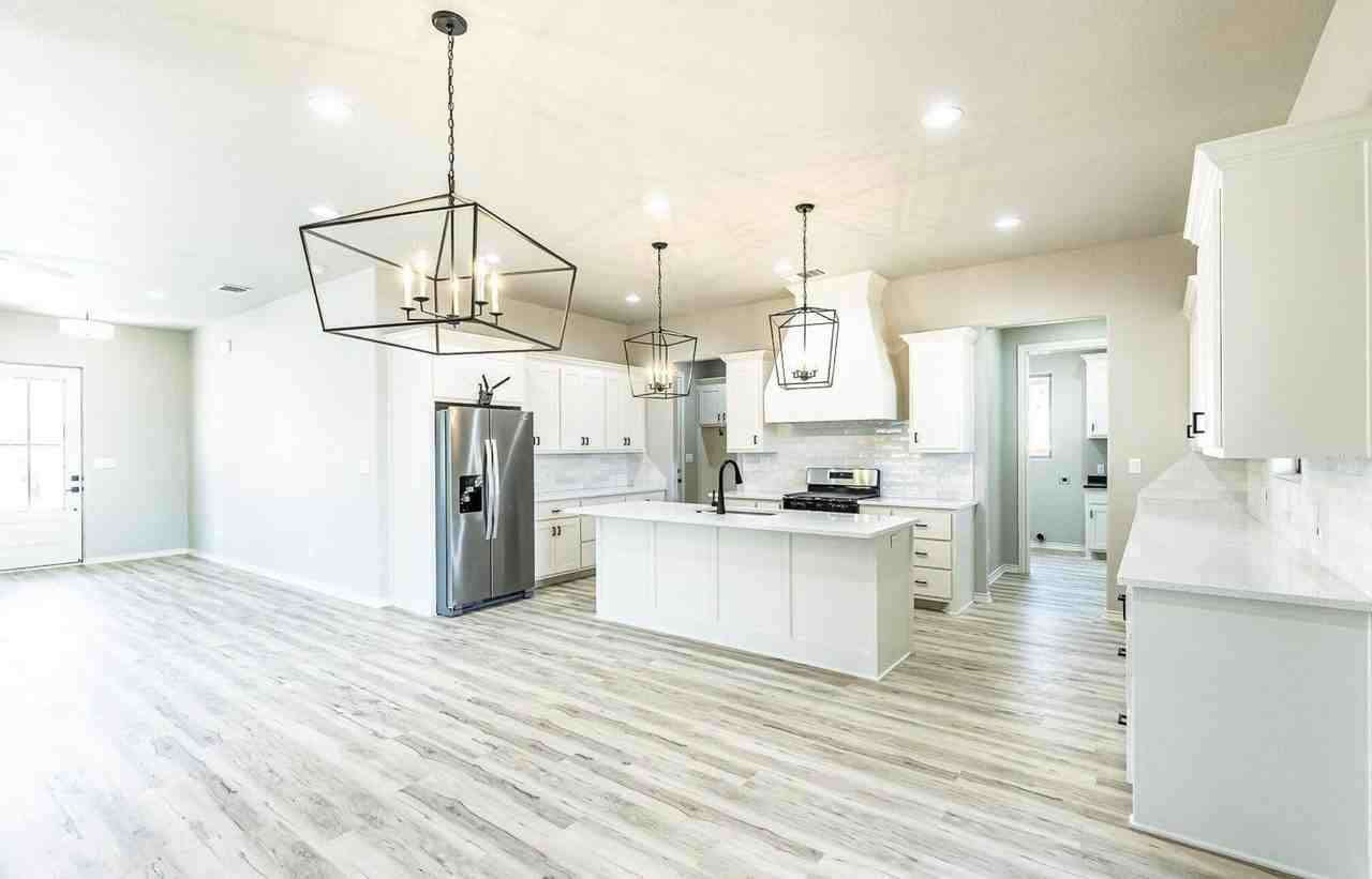 1713 Quincy Ave - Photo 7 of 22