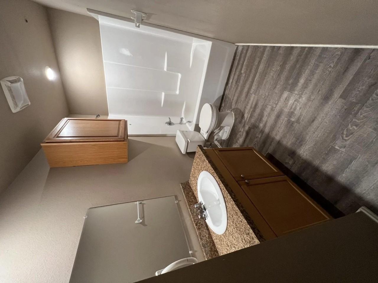 2911 Cornell St - Photo 4 of 16