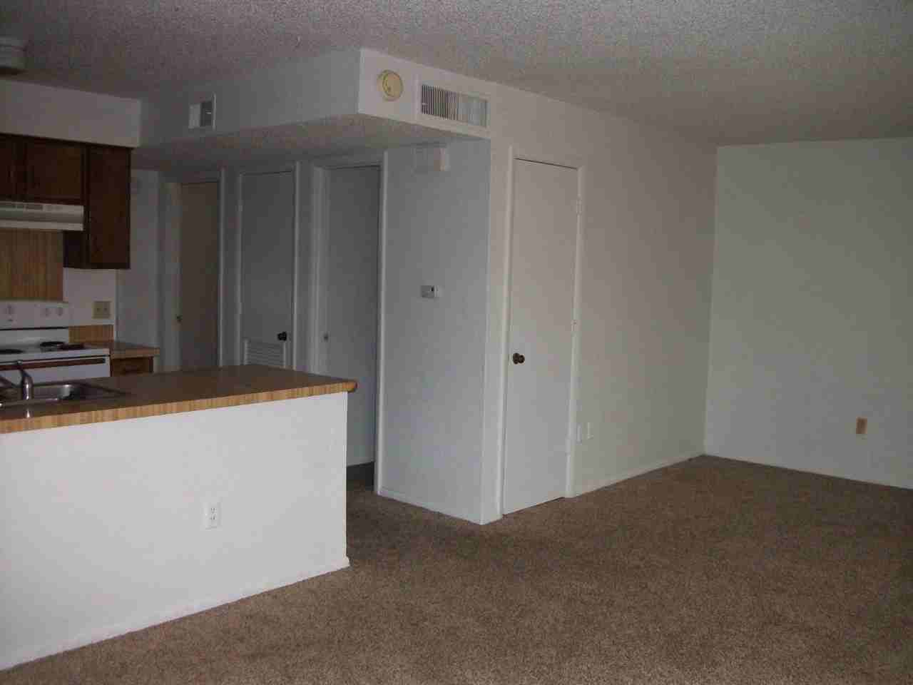 9108 Elgin Ave Apt B #B - Photo 2 of 6