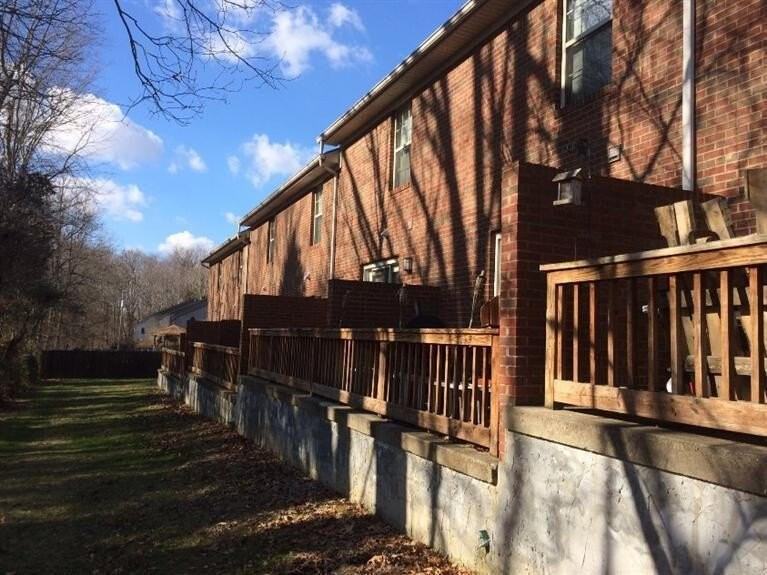 1017 Smither Dr - Photo 2 of 50