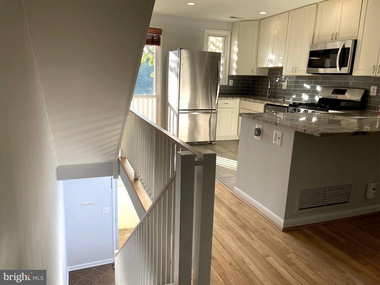 108 G St Sw - Photo 4 of 50