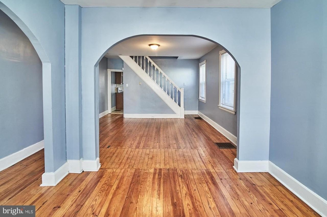 1916 W 7th St - Photo 2 of 17