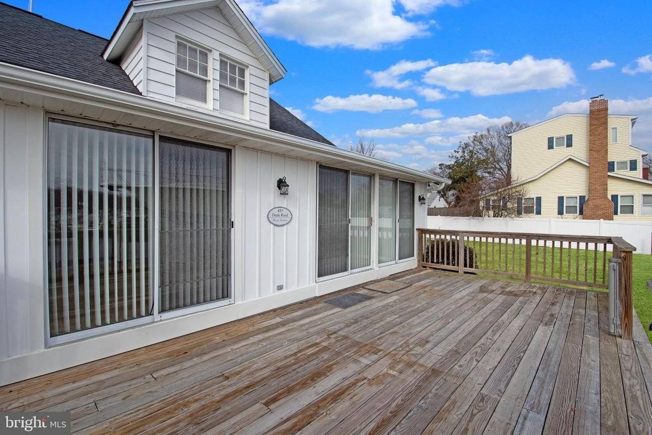 455 Deale Rd - Photo 4 of 20