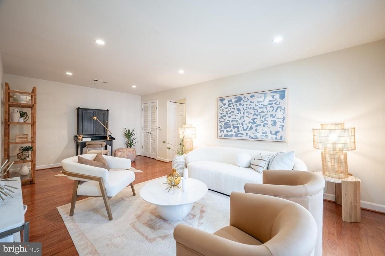 4113 S Four Mile Run Dr - Photo 3 of 34