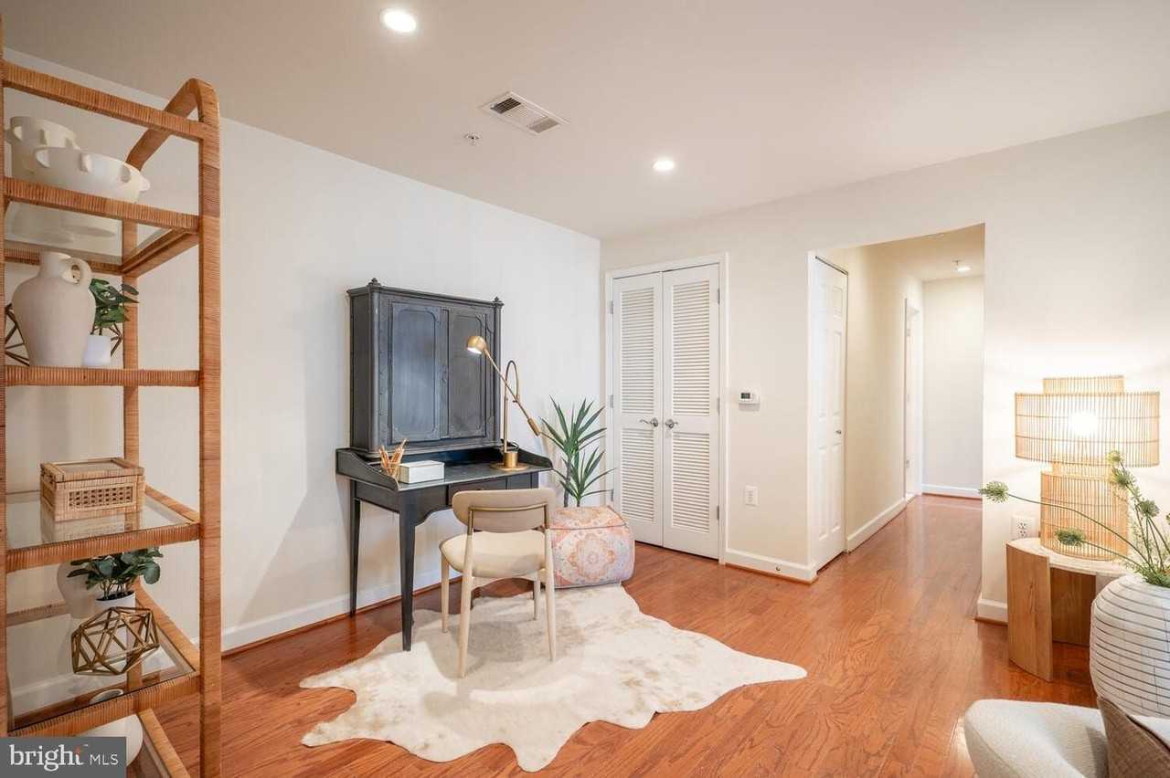 4113 S Four Mile Run Dr - Photo 4 of 34