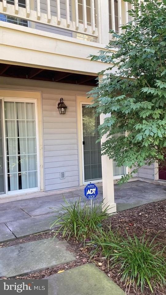 12231 Wadsworth Way - Photo 3 of 12