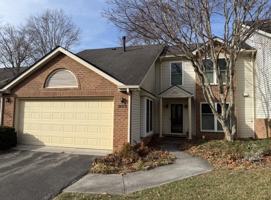 featured image of 902 Vista Ter