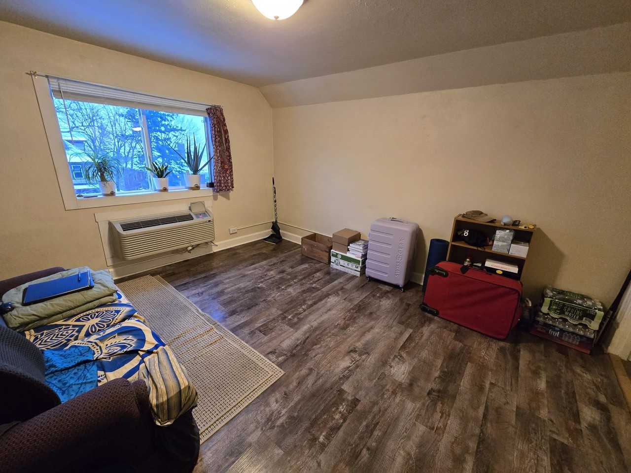 2007 E 1st St #2 - Photo 5 of 14