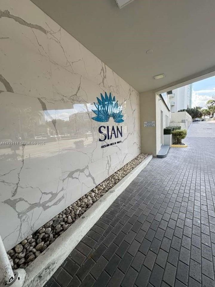 4001 S Ocean Dr #10D - Photo 3 of 36