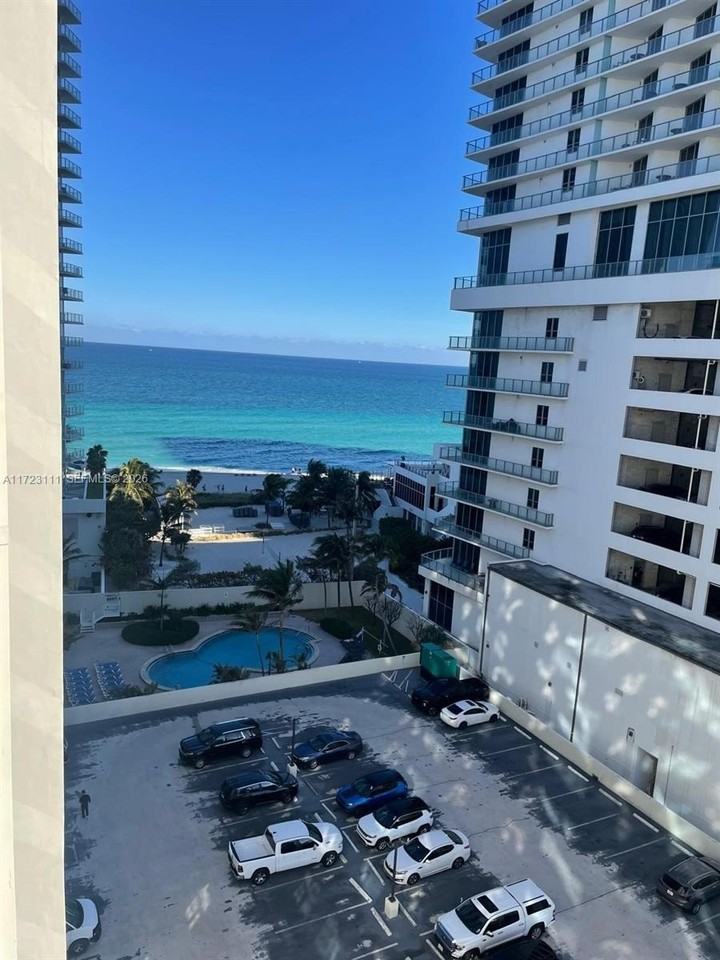 4001 S Ocean Dr #10D - Photo 4 of 36