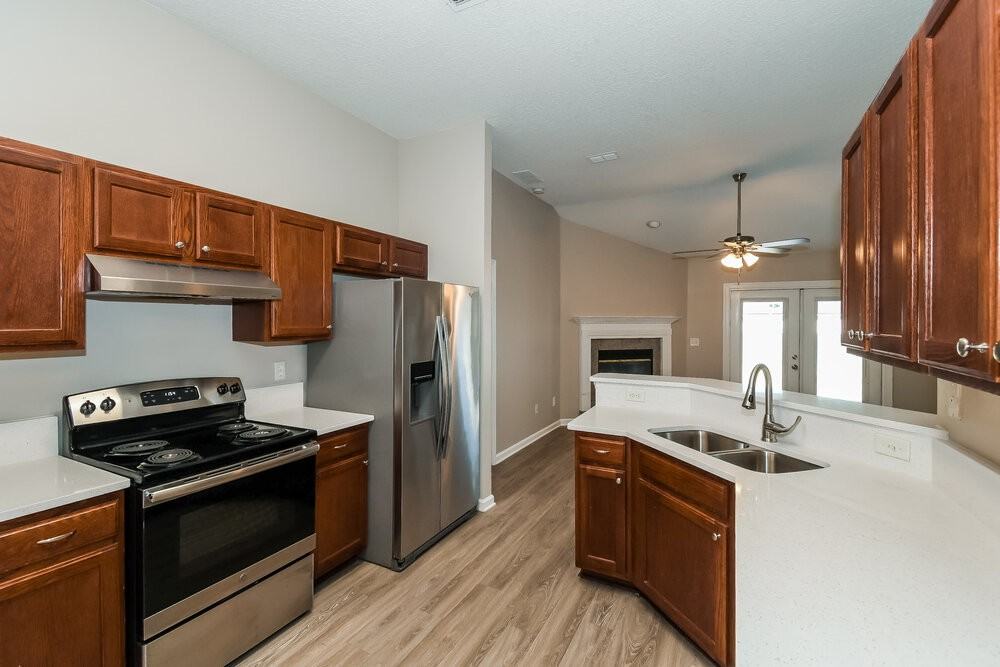 7941 Collins Bay Ct - Photo 7 of 16