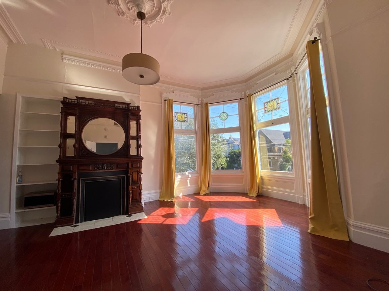 25 Baker Street - Photo 2 of 12