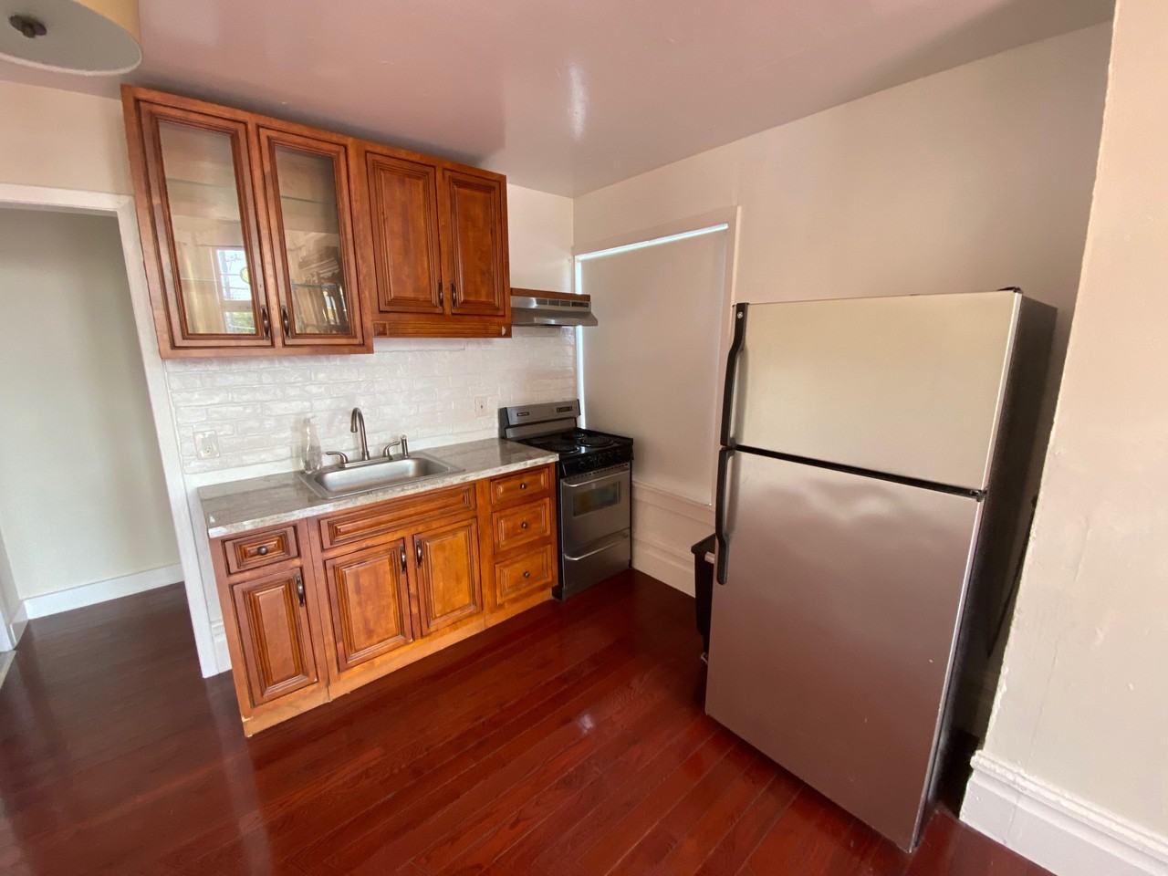 25 Baker Street - Photo 6 of 12