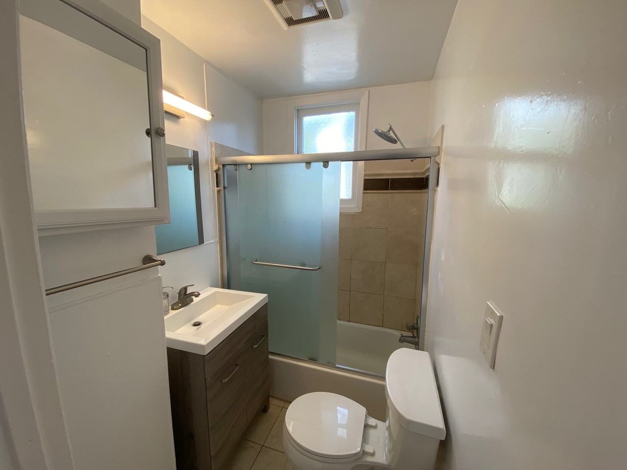 25 Baker Street - Photo 7 of 12