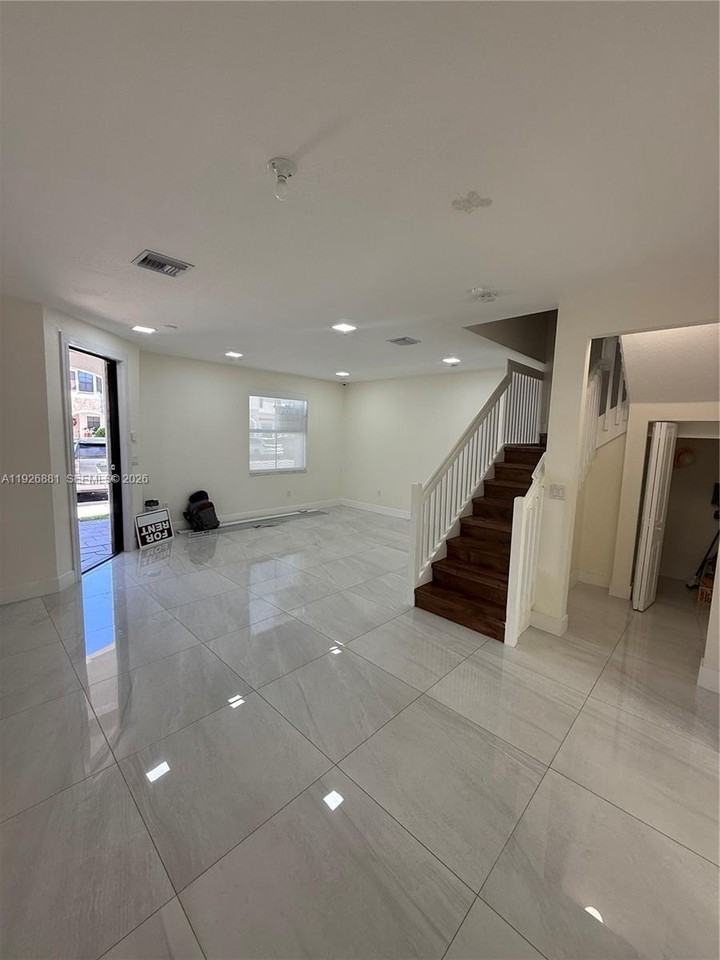 11128 W 32nd Ln #11128 - Photo 4 of 17