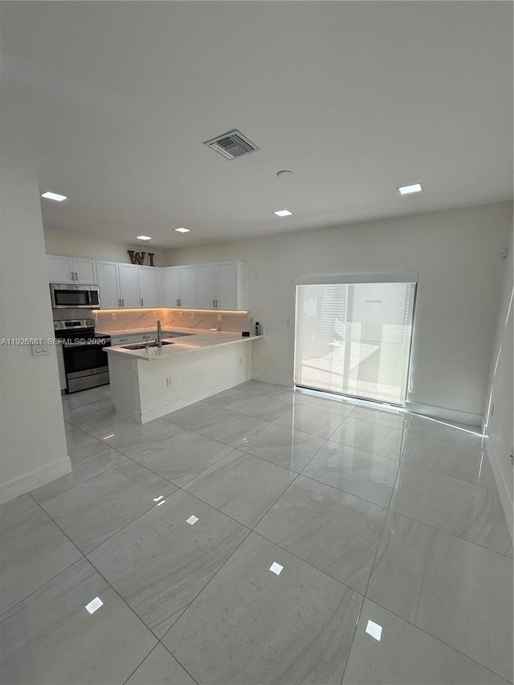 11128 W 32nd Ln #11128 - Photo 6 of 17