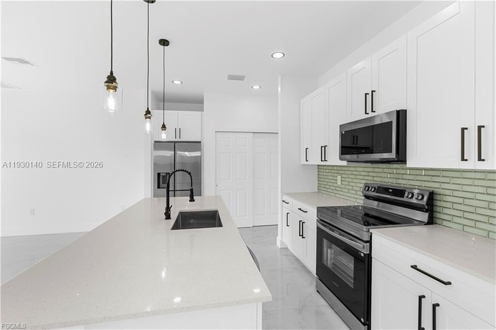 837 Colyer St E - Photo 7 of 26