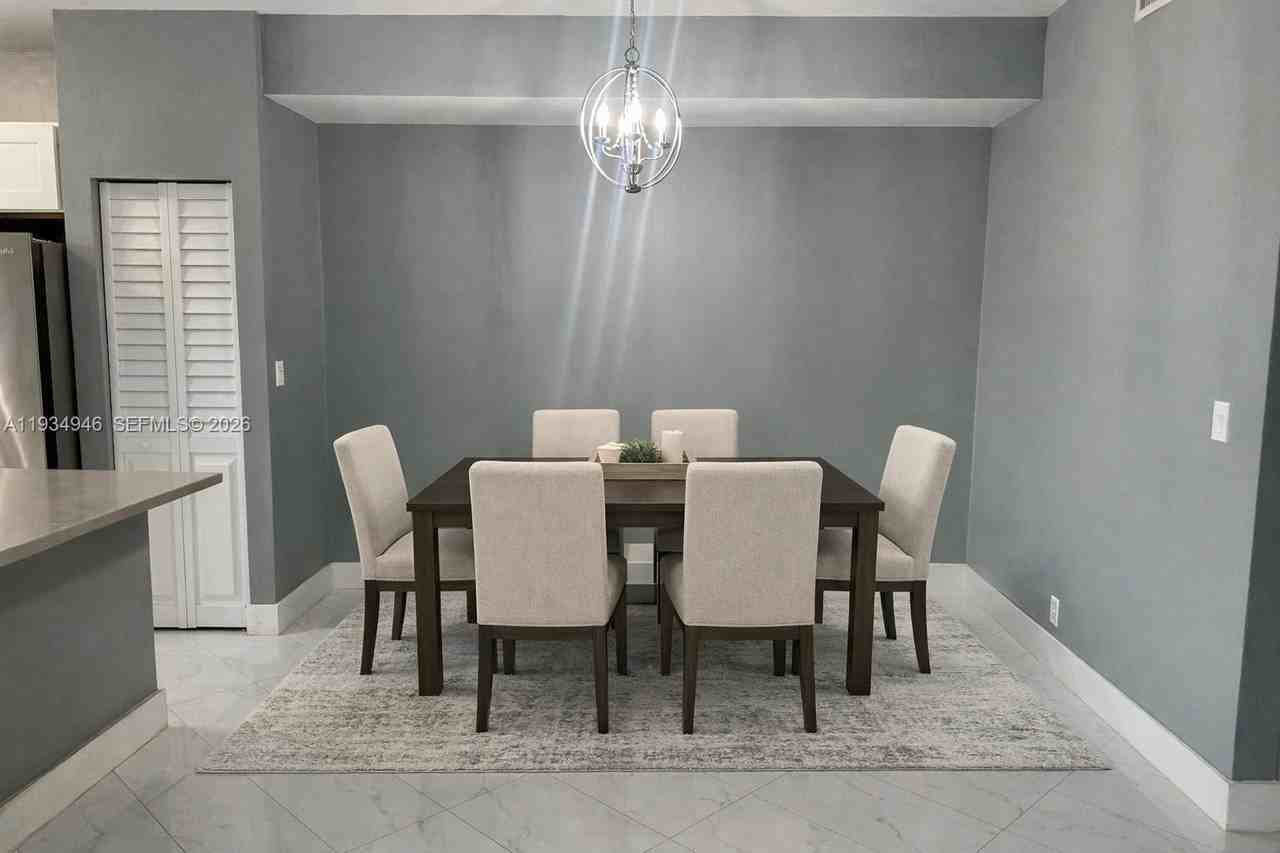 14909 Sw 15th St #14909 - Photo 4 of 27