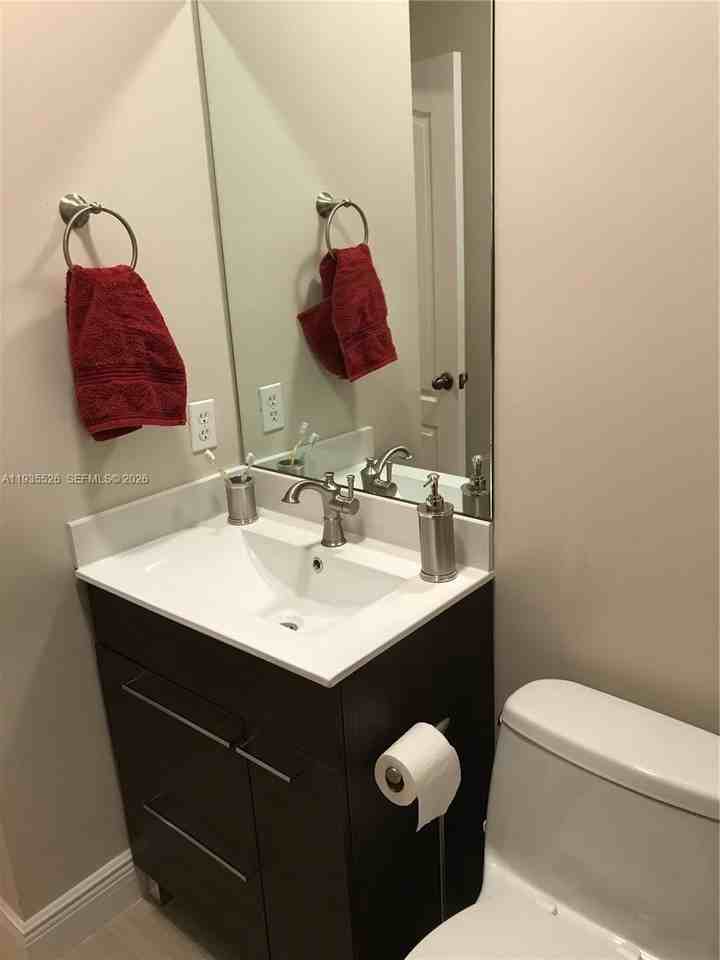 10872 Sw 89th St #10872 - Photo 7 of 25