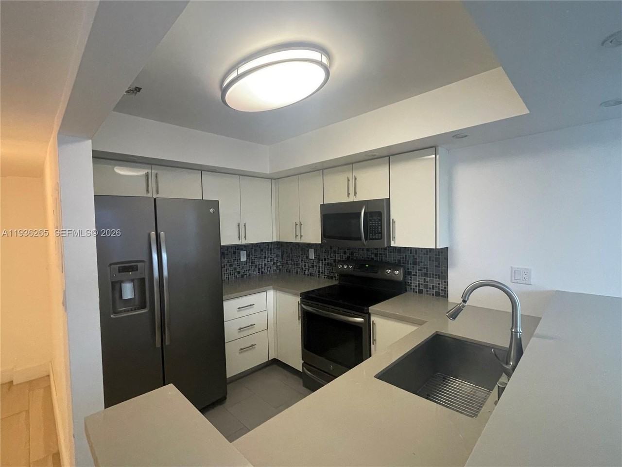 850 N Miami Ave #W409 - Photo 2 of 16