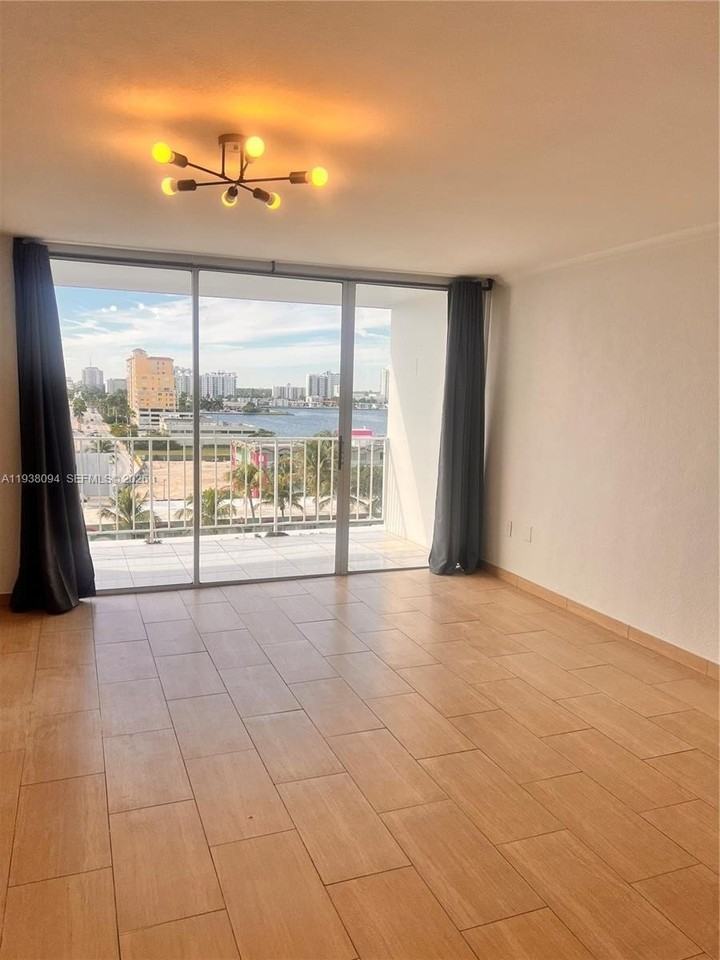 1865 79th Street Cswy #9L