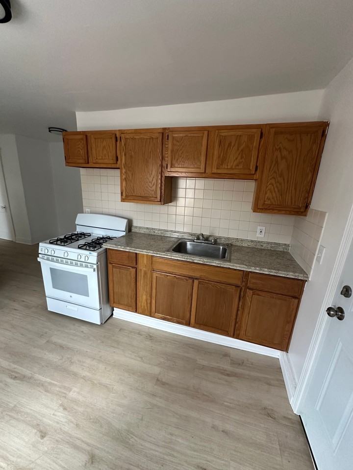 1906 East Main Street - Photo 2 of 6