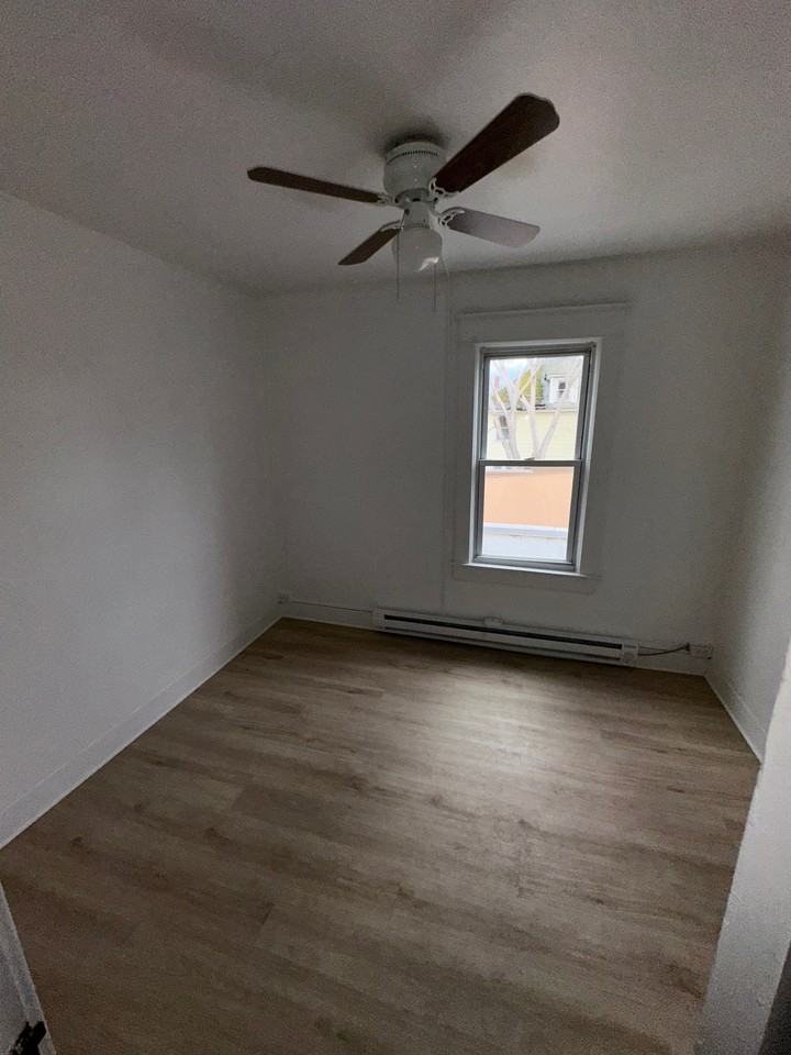 1906 East Main Street - Photo 5 of 6