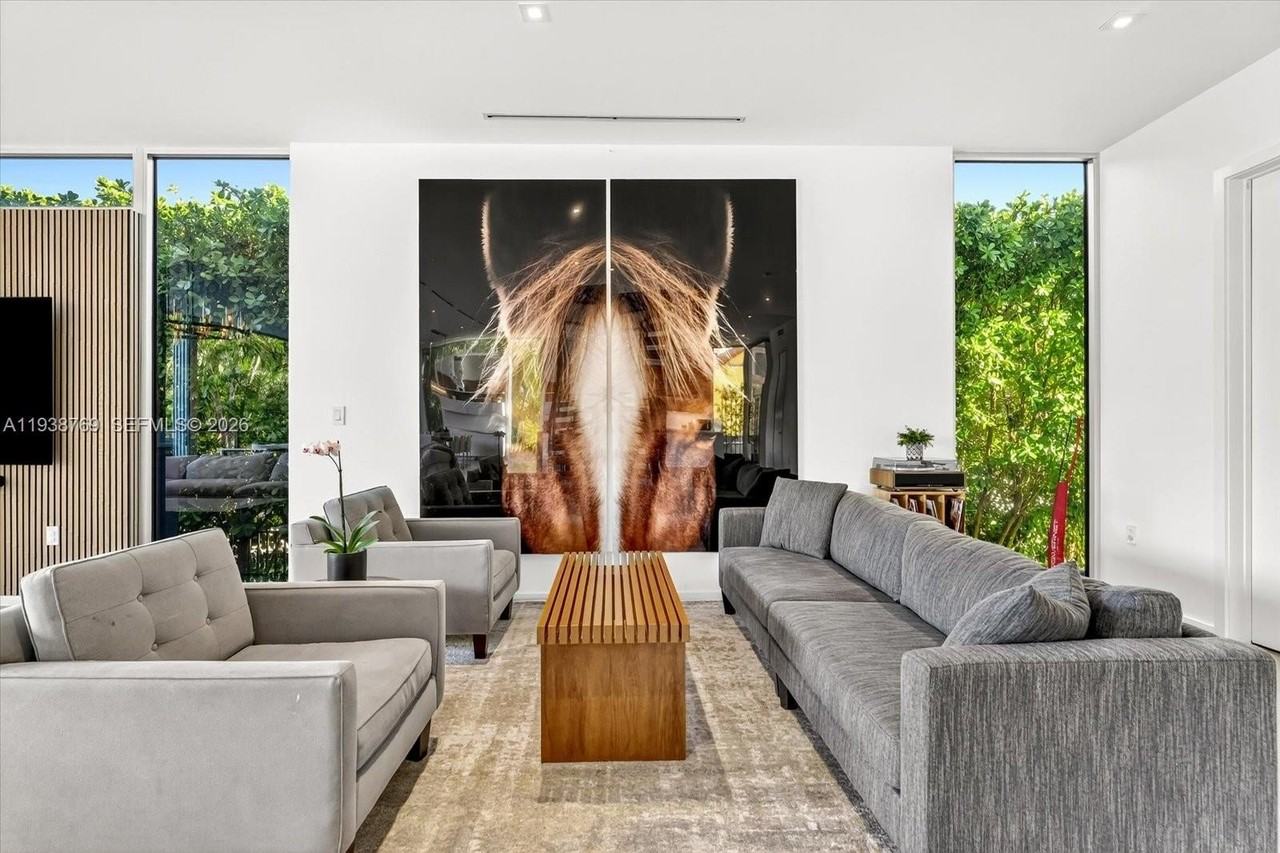 201 Palm Ave - Photo 6 of 34