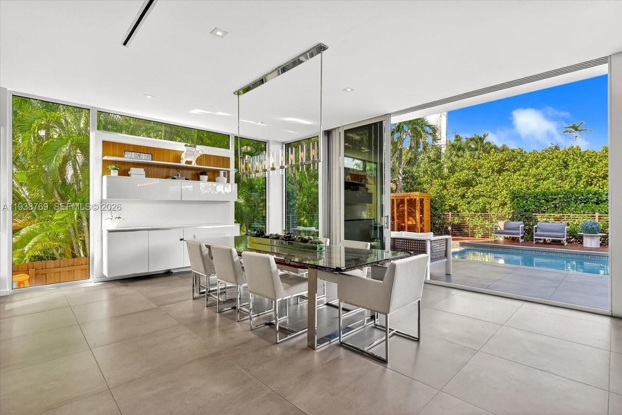 201 Palm Ave - Photo 7 of 34