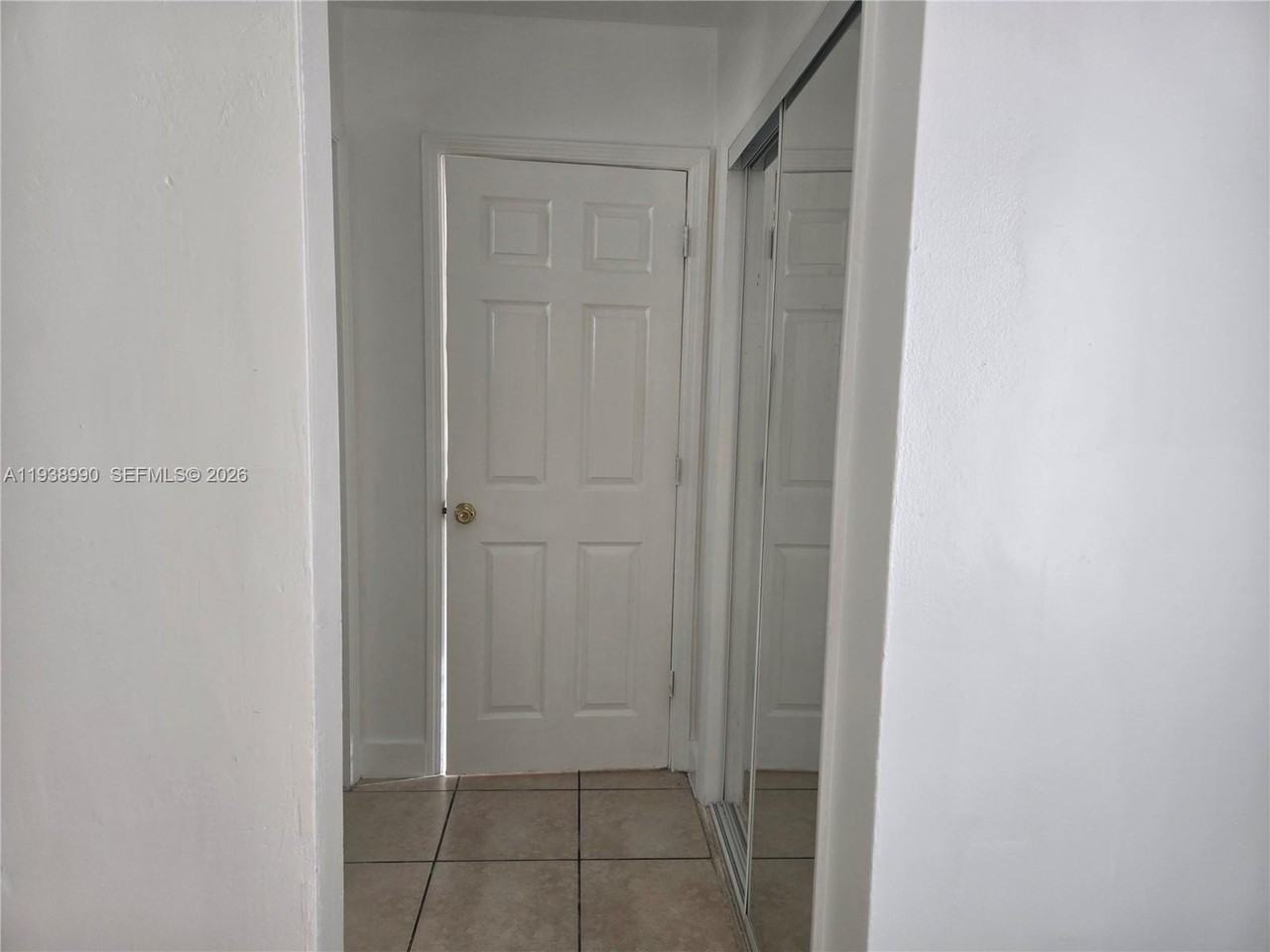 408 Nw 8th St #408 - Photo 3 of 7