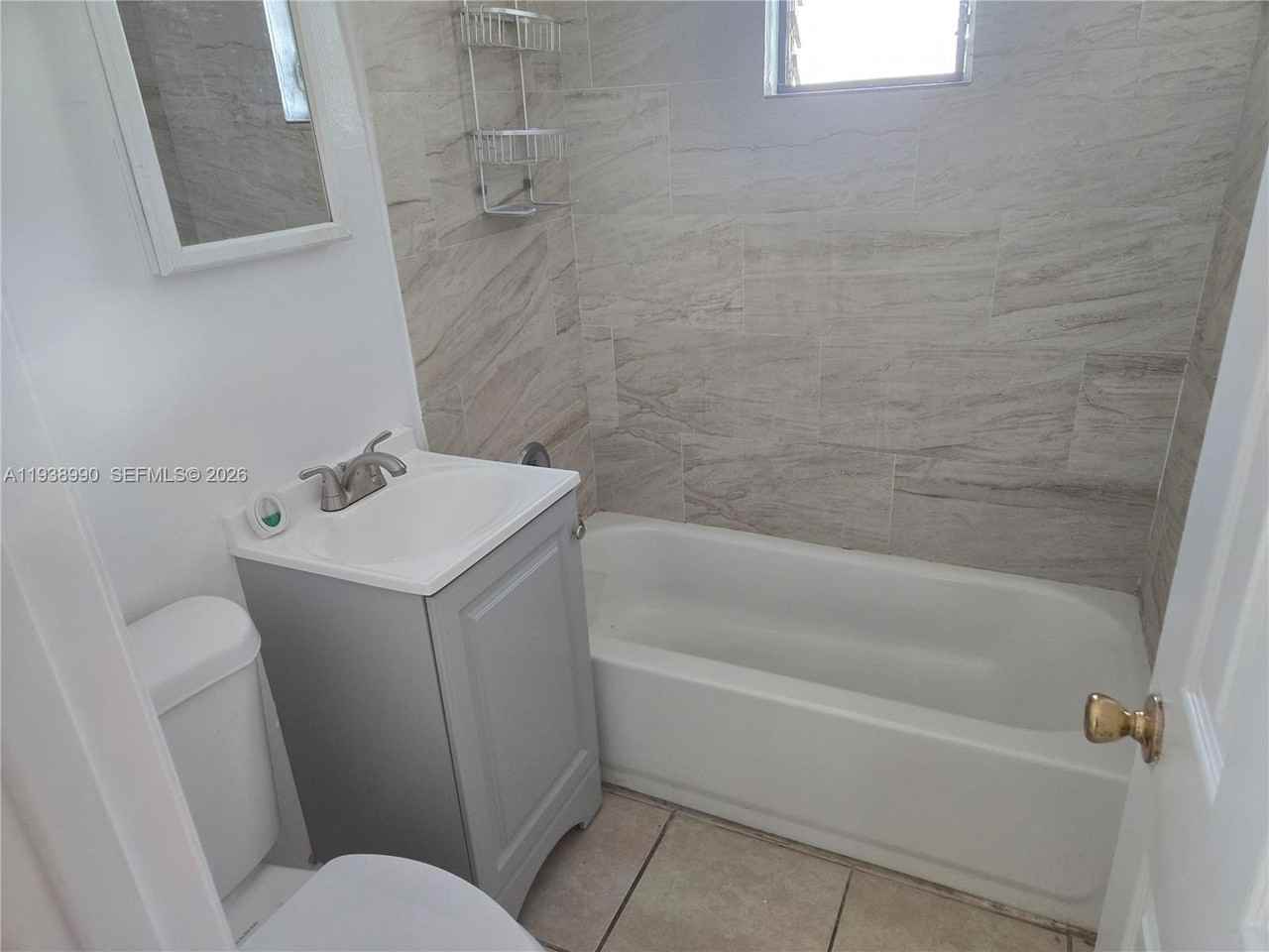 408 Nw 8th St #408 - Photo 6 of 7