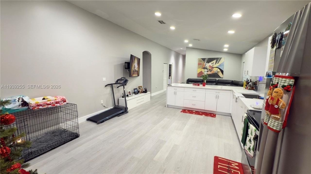 2006 Se 14th Ct #0 - Photo 3 of 13