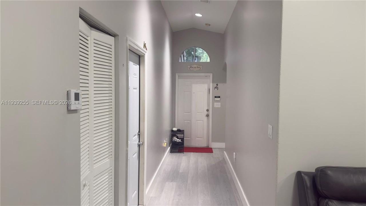 2006 Se 14th Ct #0 - Photo 7 of 13