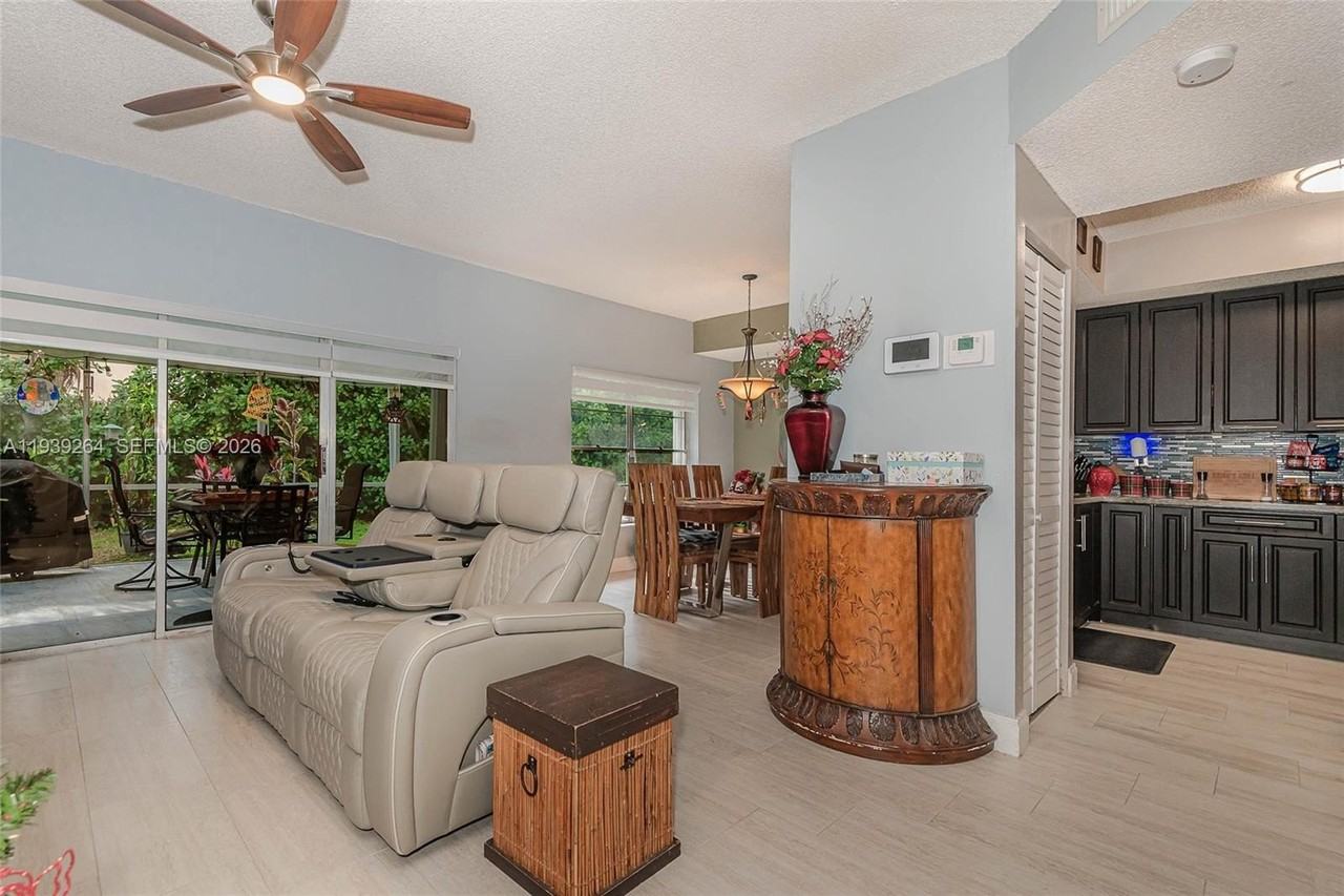 8340 Nw 191st Ln #6L - Photo 2 of 30