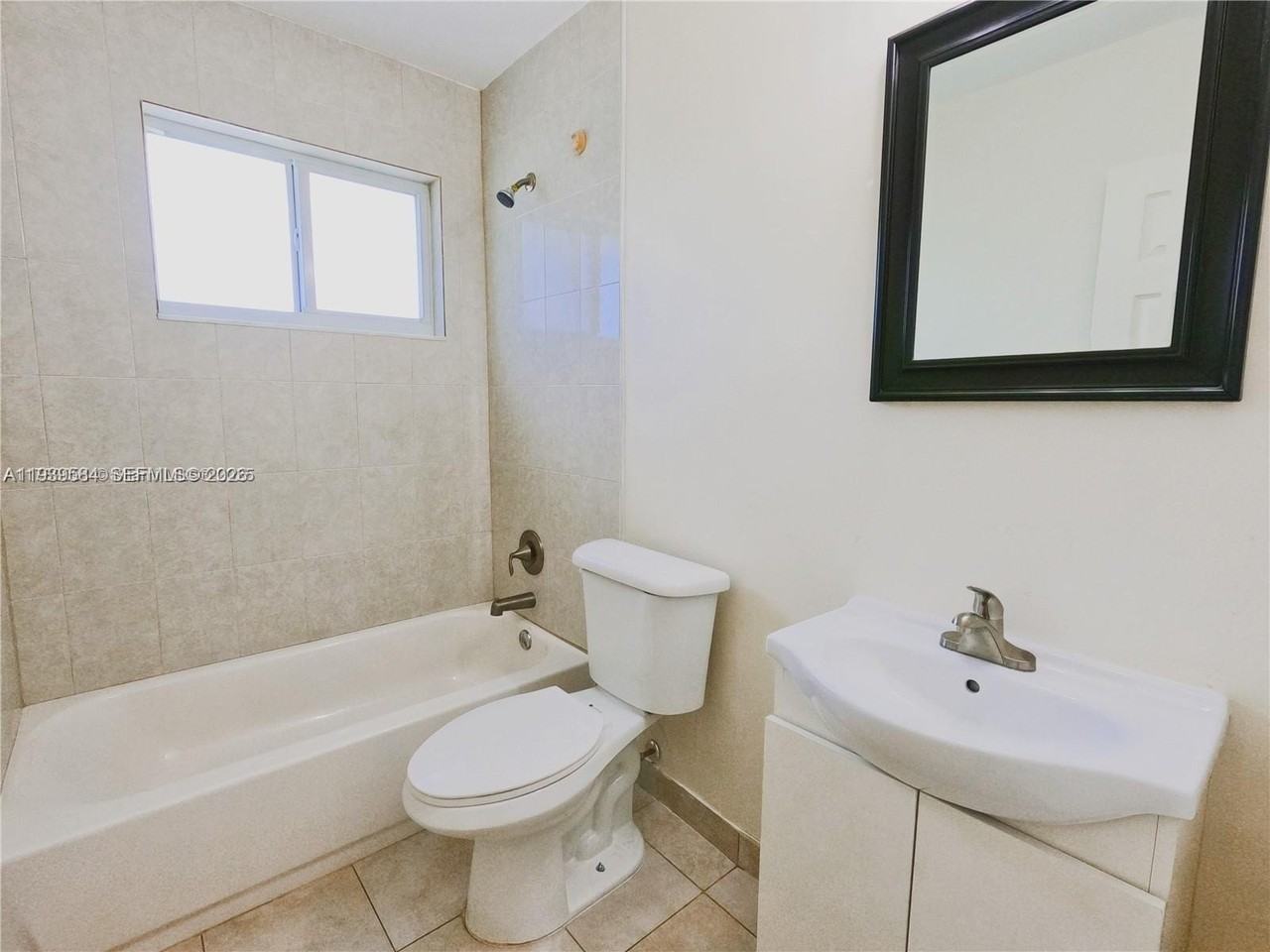 4894 Serafica Dr #5 - Photo 7 of 10