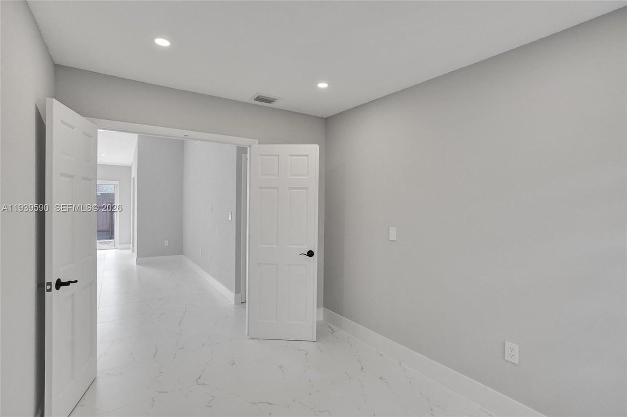 5314 Sw 140th Pl - Photo 7 of 41