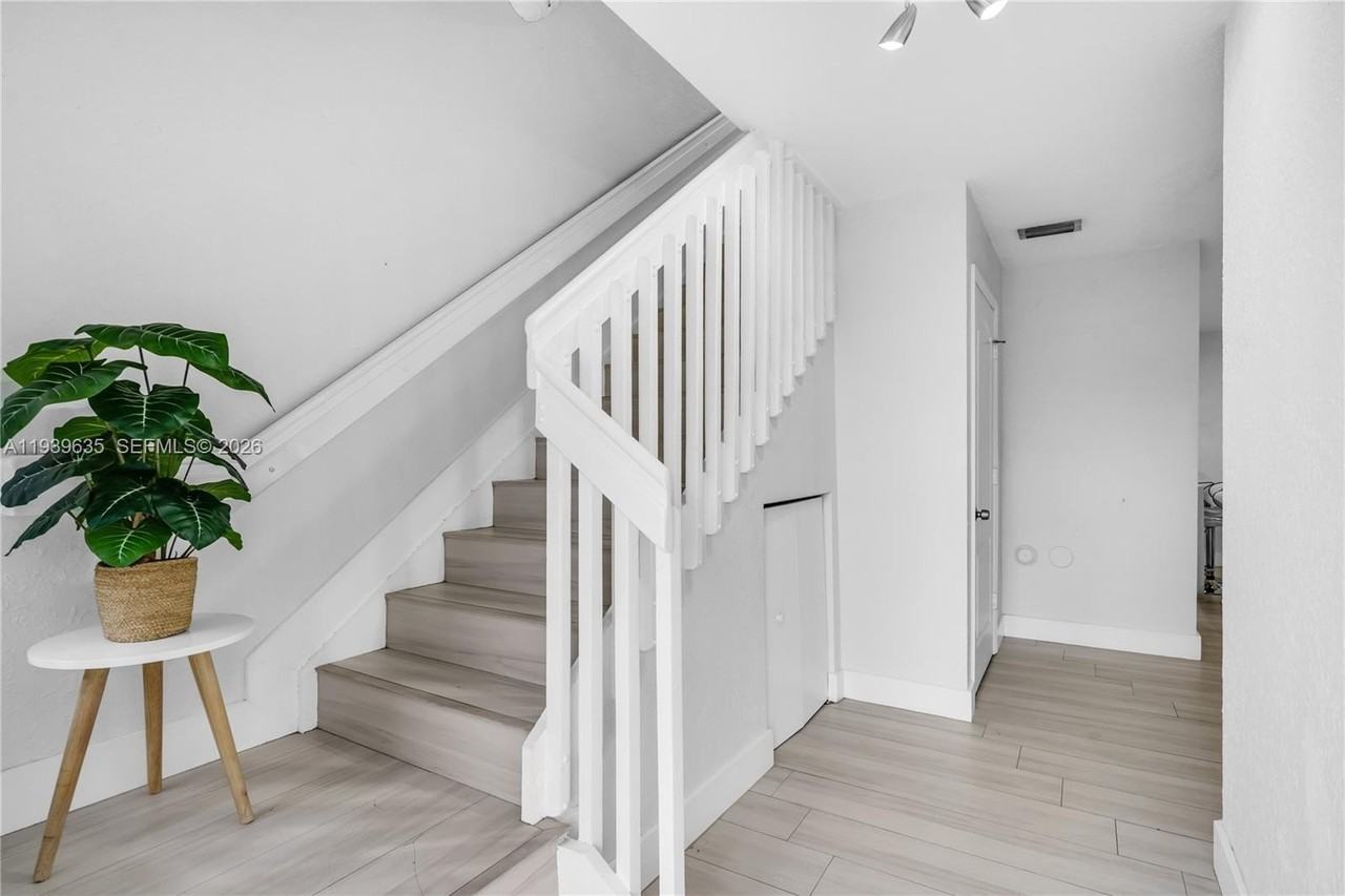 10718 Nw 87th Ct #10718 - Photo 3 of 36