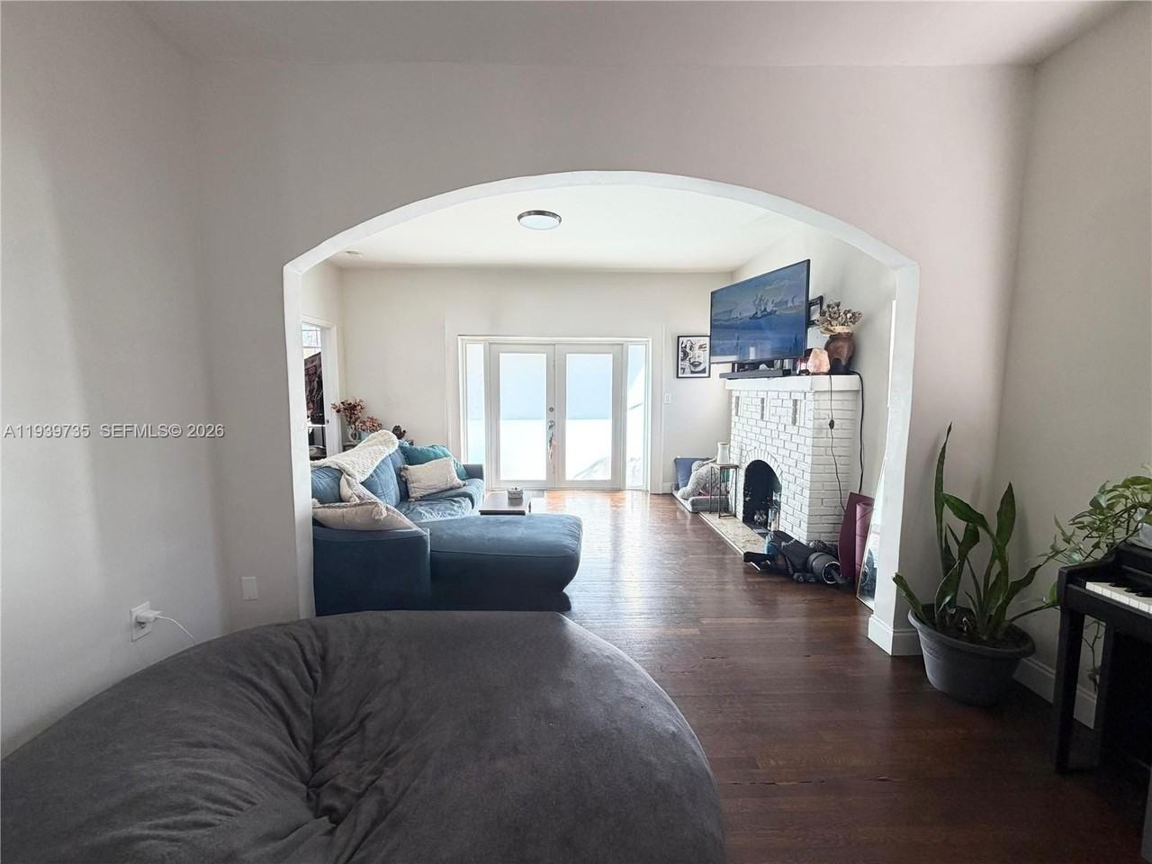 109 Nw 48th St - Photo 3 of 3