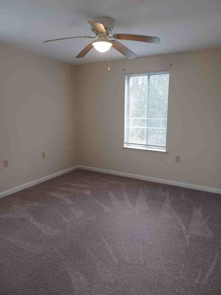 225 Chalmers Court 3B - Photo 5 of 6